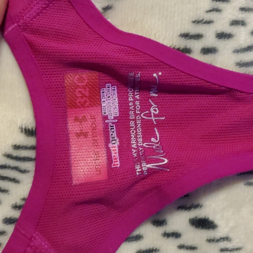 Under Armour Pink Sports Bra Woman's Size 32C - Picture 3 of 13